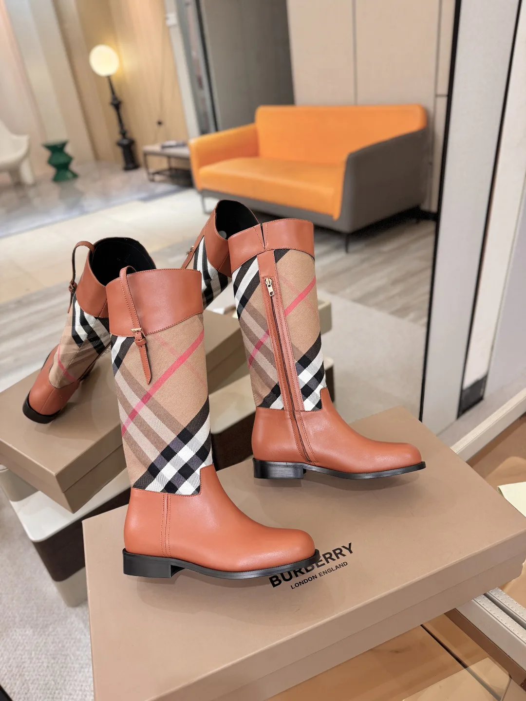 Сапоги Женские Burberry 20104744