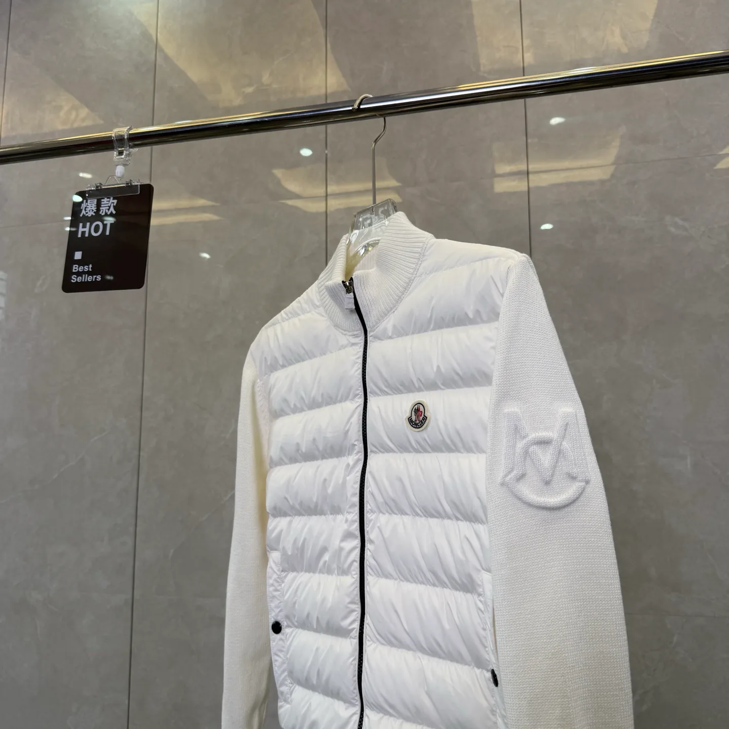 Куртки И Пуховики Женские Moncler 17949636