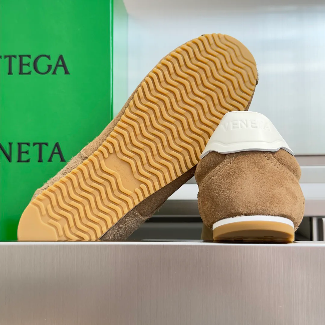 Кроссовки Женские Bottega Veneta 17910640