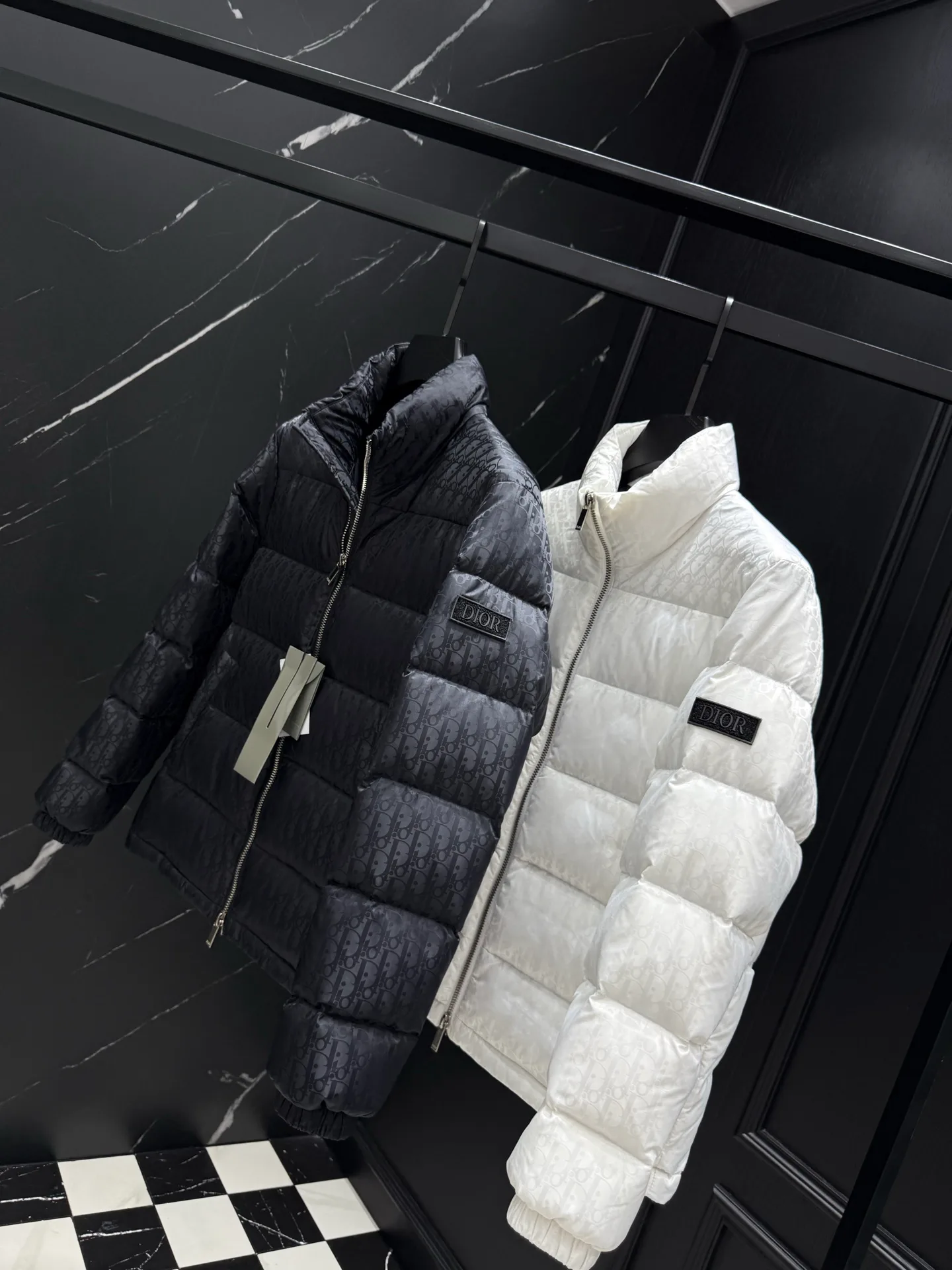 Куртки И Пуховики Женские Christian Dior 18129892