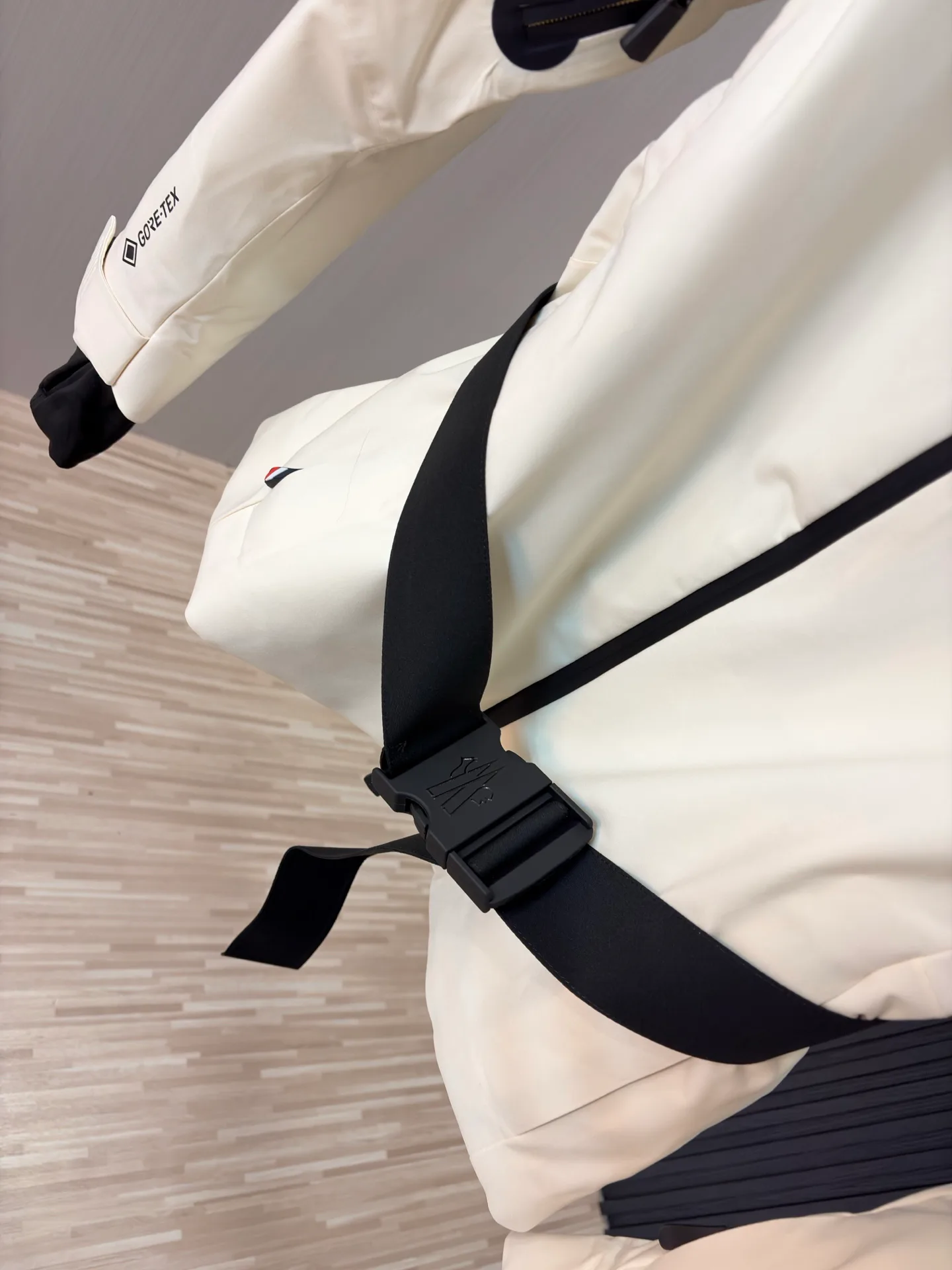 Куртки И Пуховики Женские Moncler 18758222