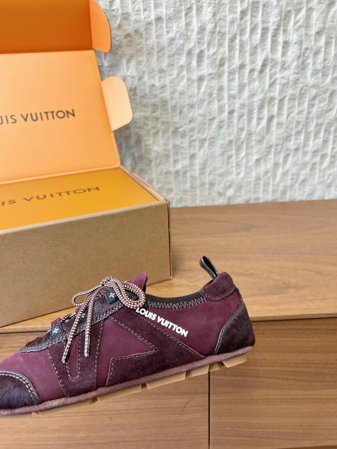 Кроссовки Женские Louis Vuitton 1333013