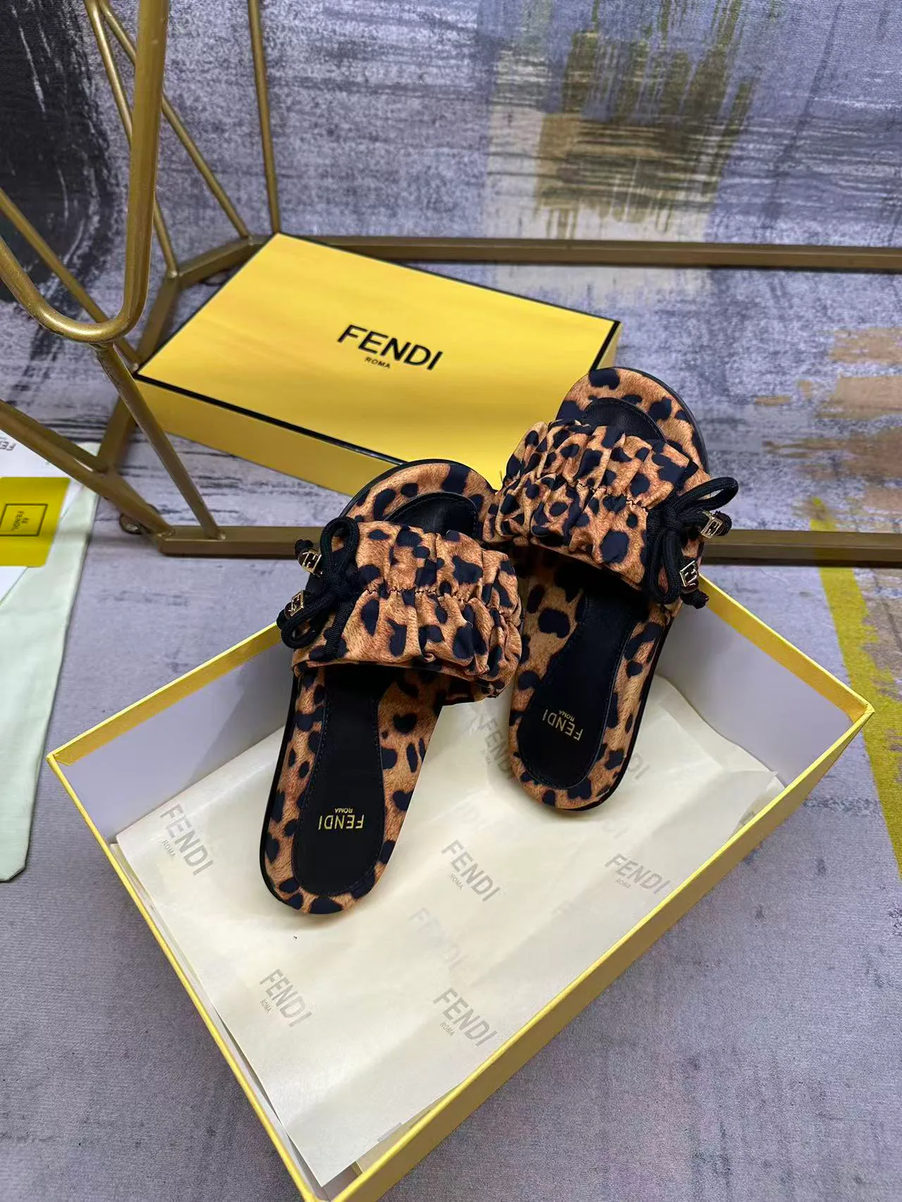 Сандалии Женские Fendi 11513190