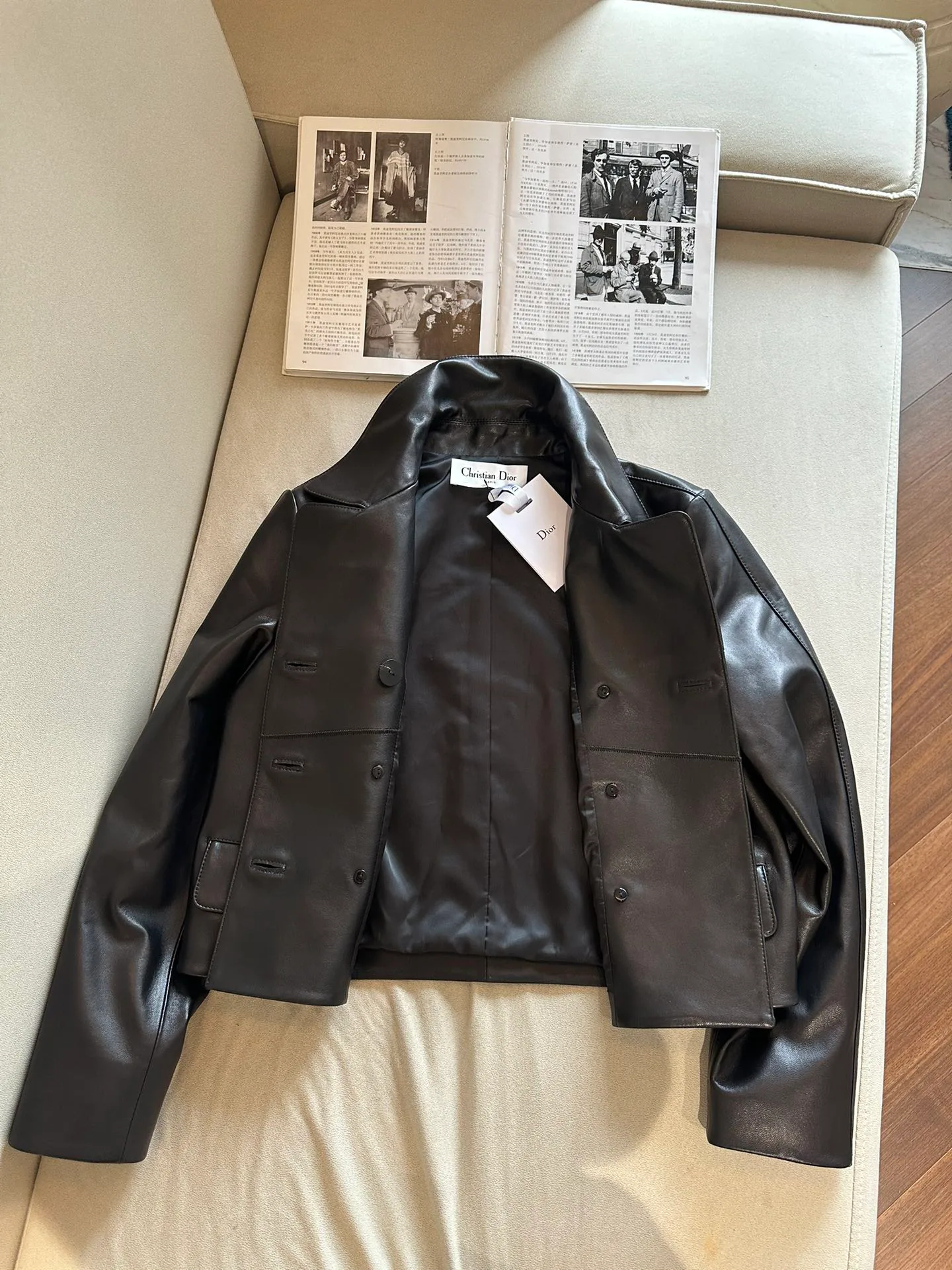 Кожаные Куртки И Дублёнки Женские Christian Dior 2657380