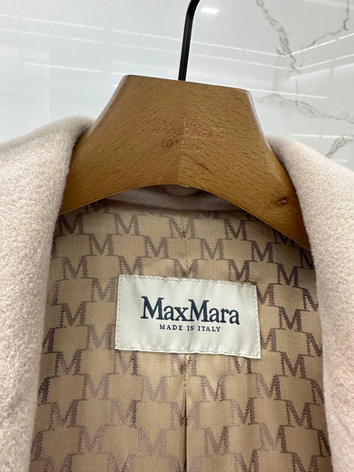 Пальто Женские Louis Vuitton 870363