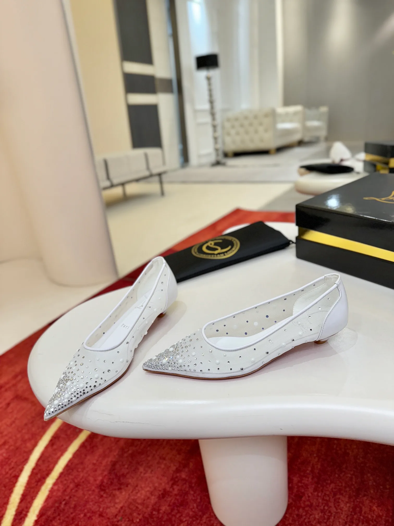 Туфли Женские Christian Louboutin 11863220