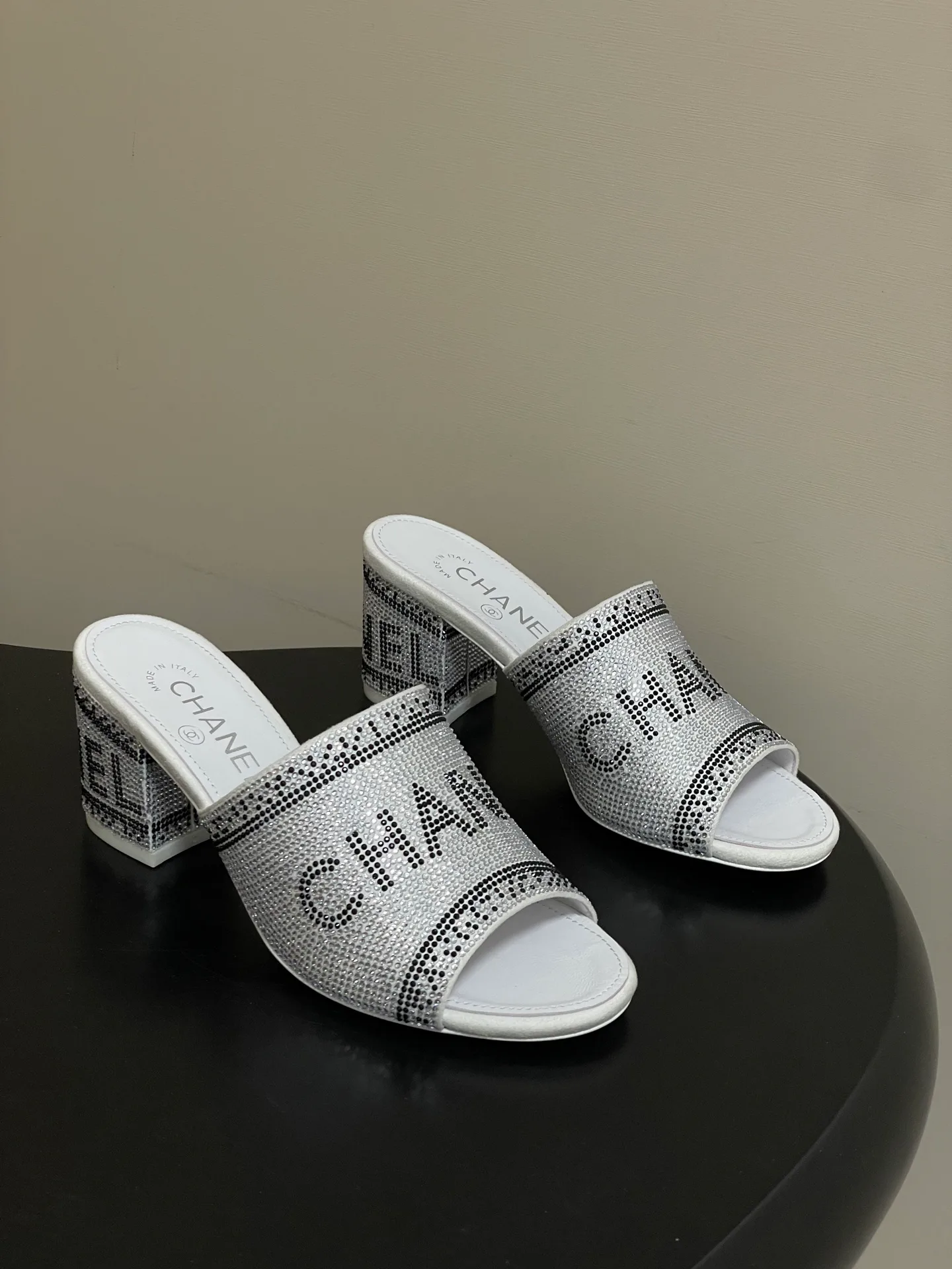 Босоножки Женские Chanel 10993947