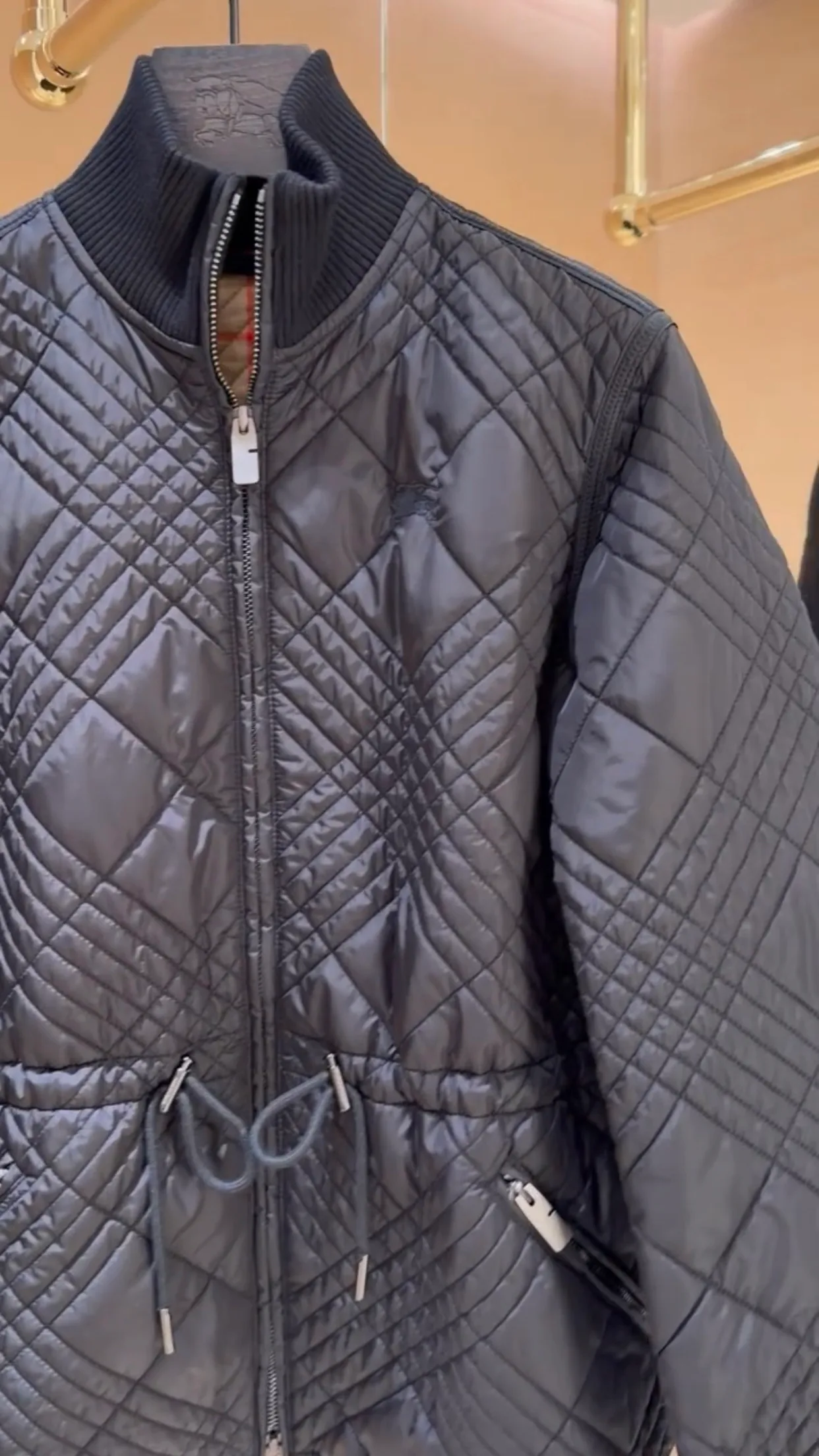 Куртки И Пуховики Женские Burberry 18145476