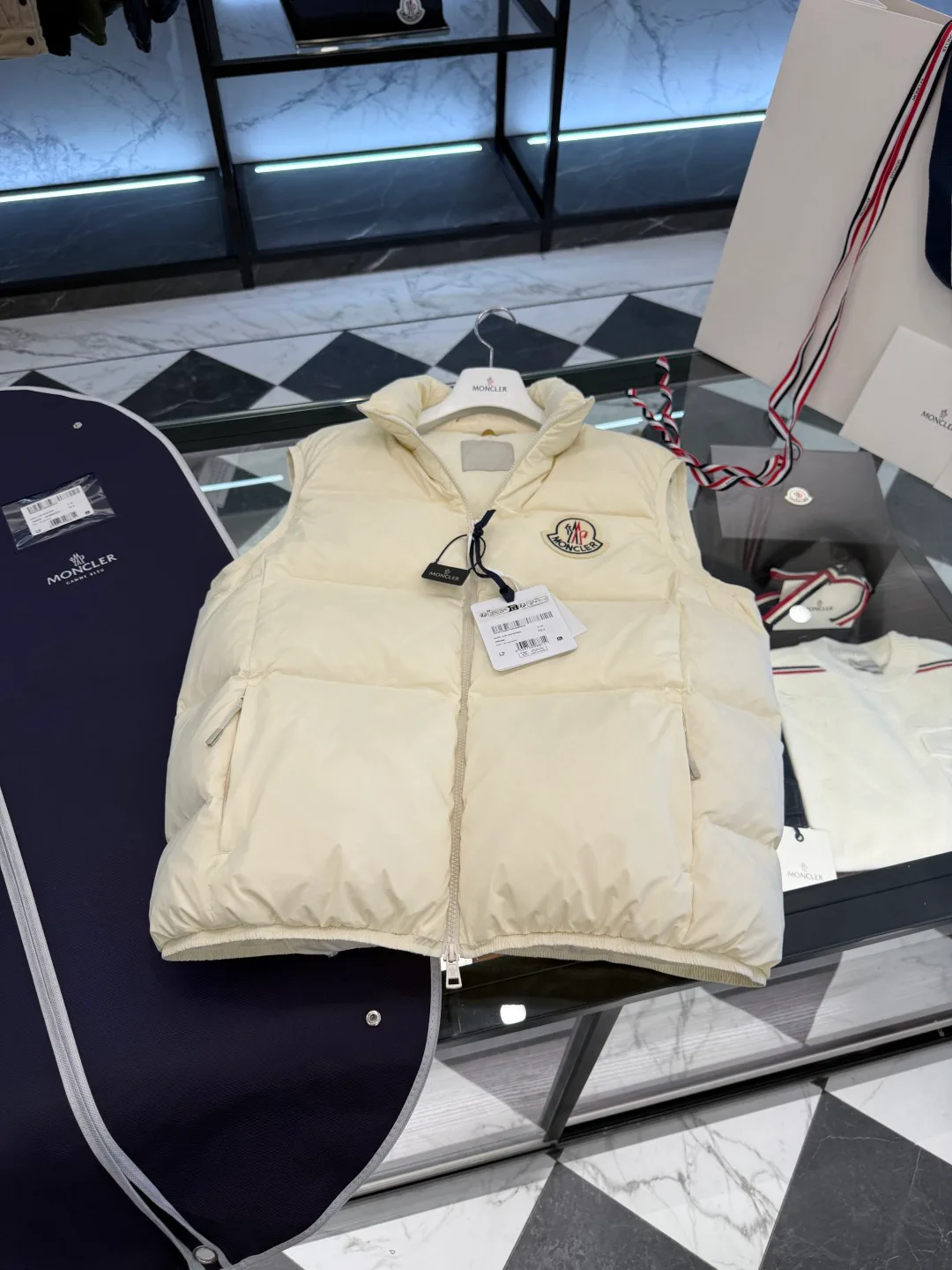 Жилеты Женские Moncler 18007566