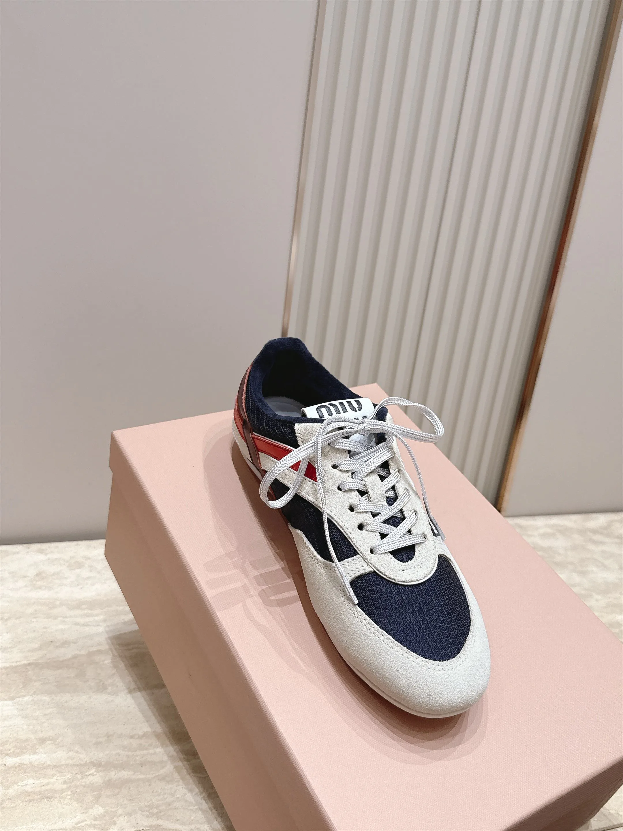 Кроссовки Женские Miu Miu 17963746