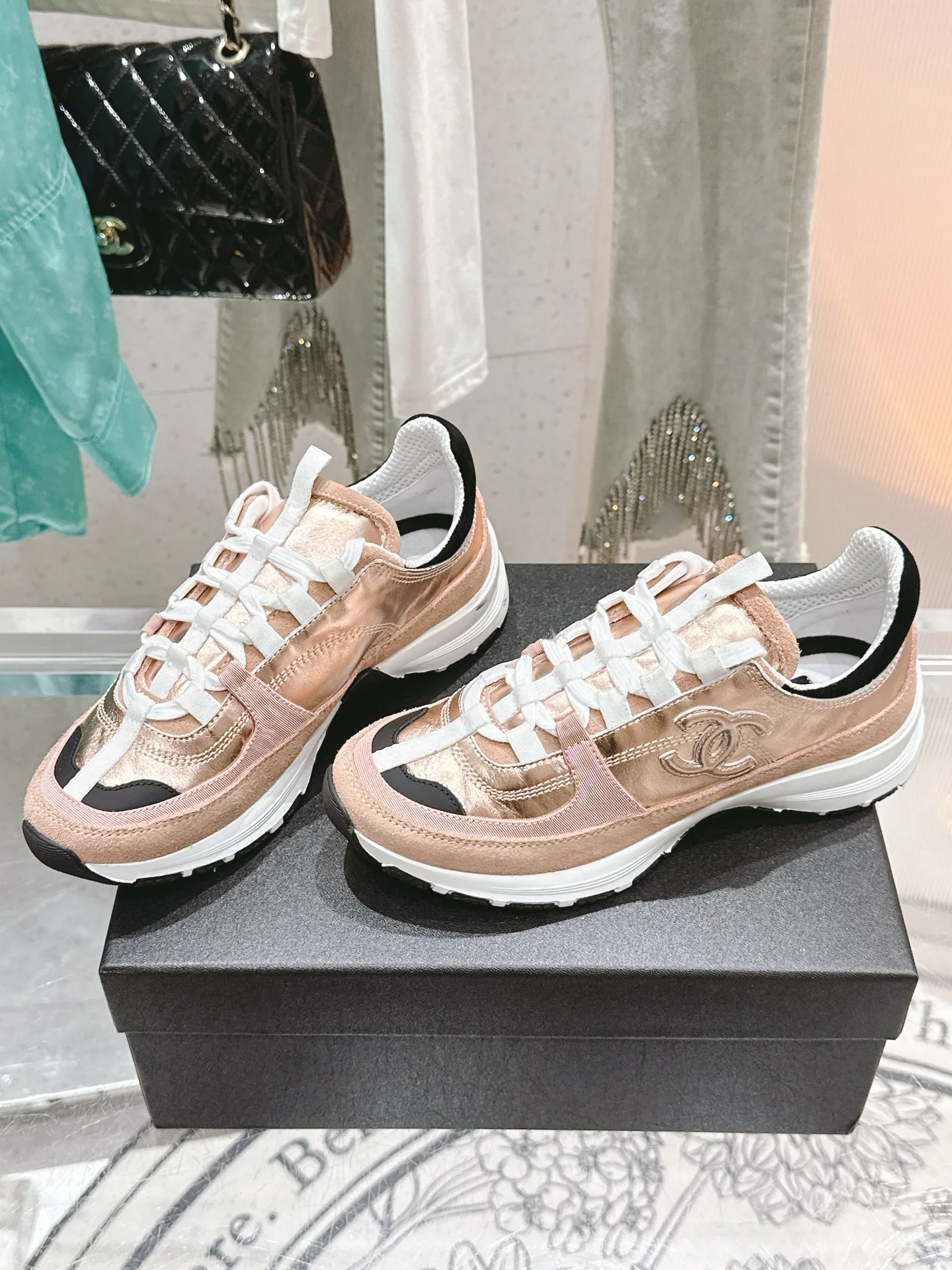 Кроссовки Женские Chanel 11405151