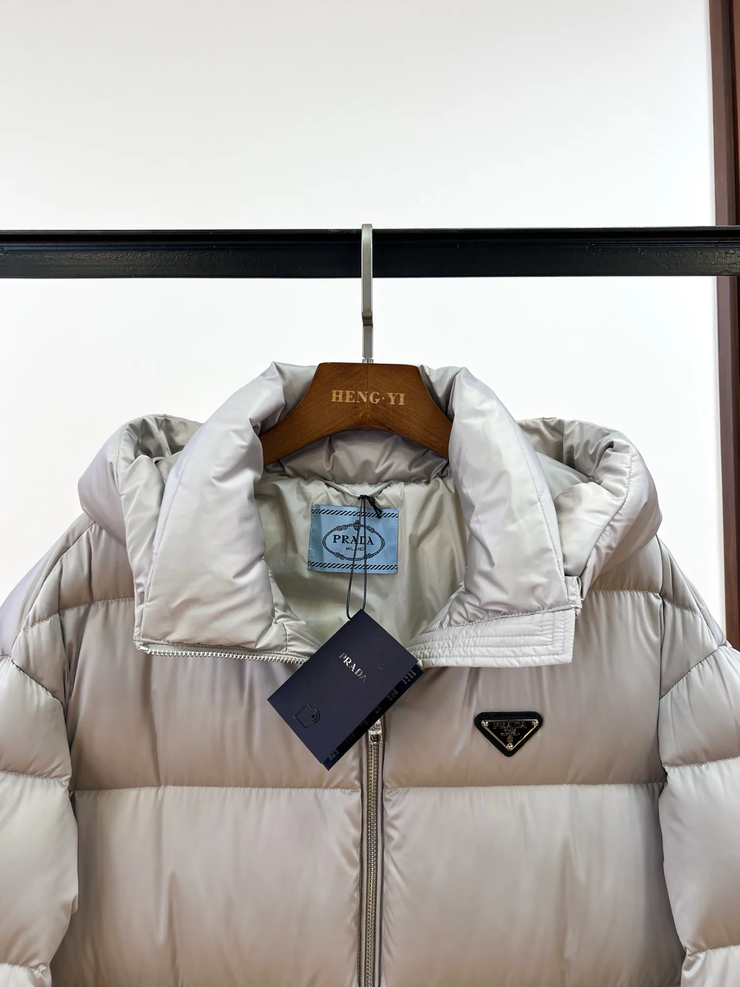 Куртки И Пуховики Женские Prada 17965168