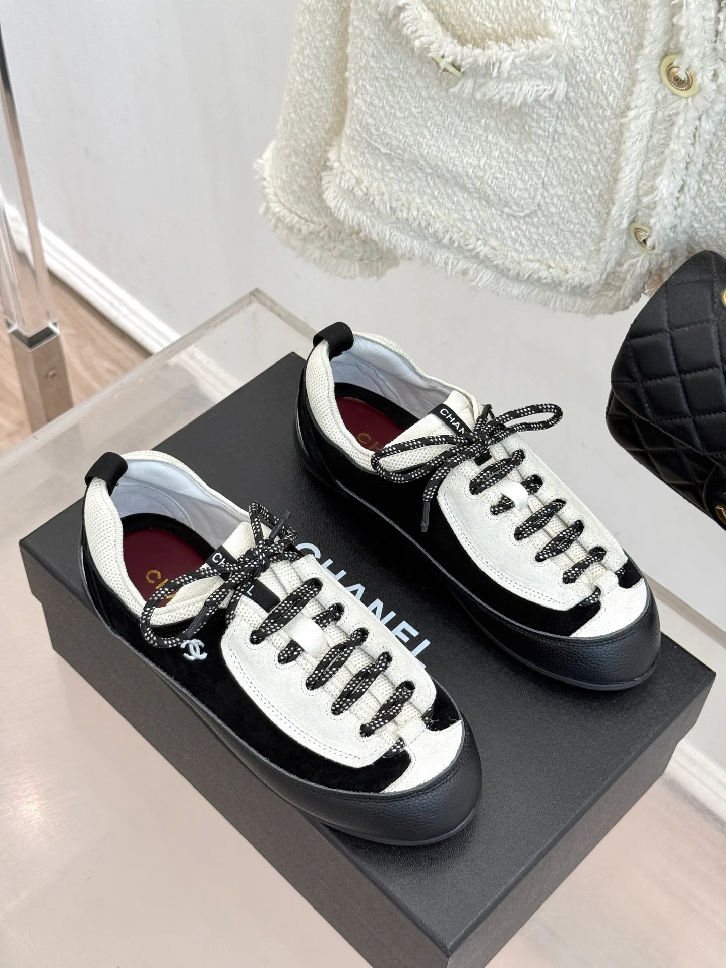 Кроссовки Женские Chanel 16891573
