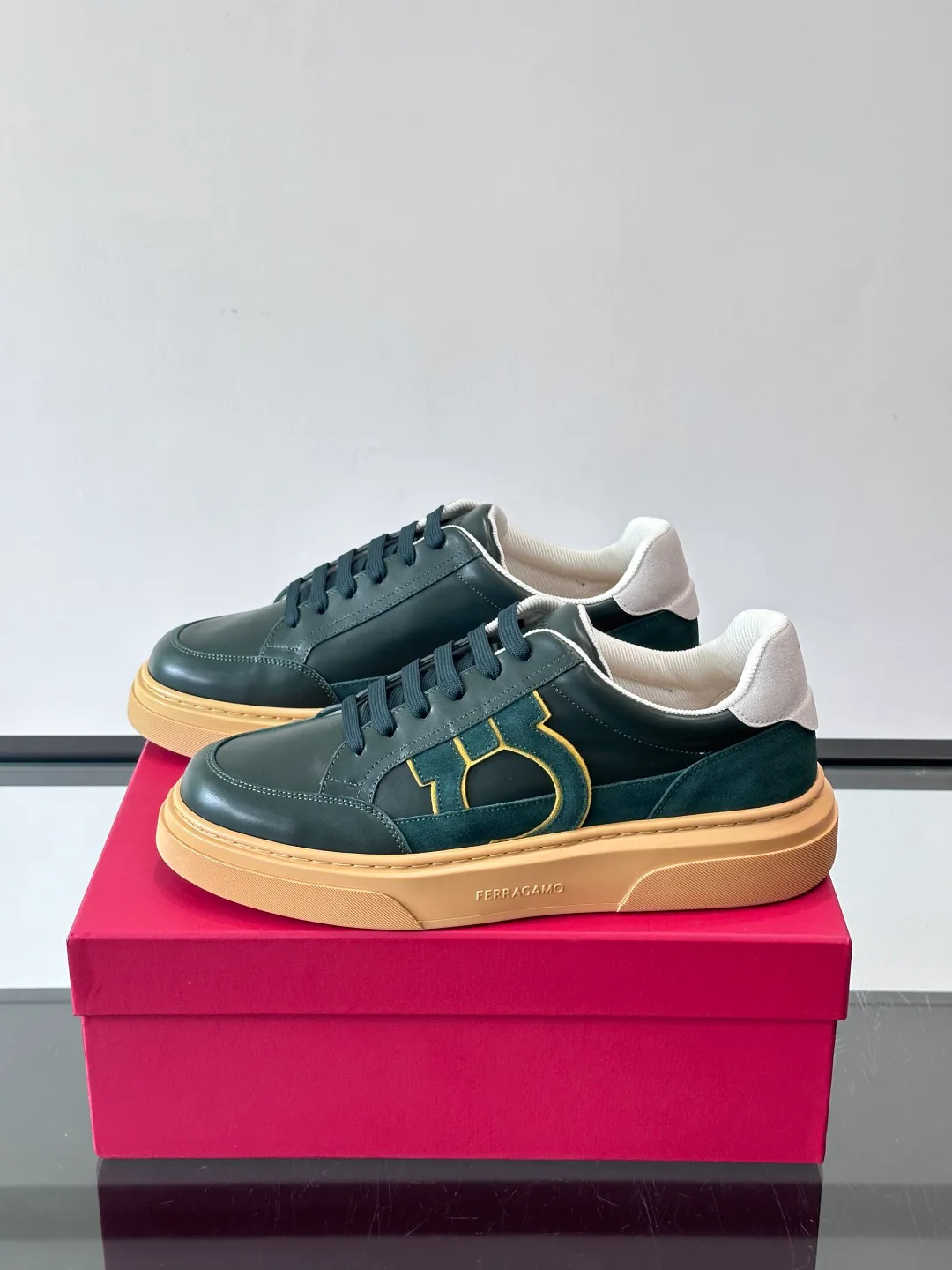 Кроссовки Мужские Salvatore Ferragamo 10822669