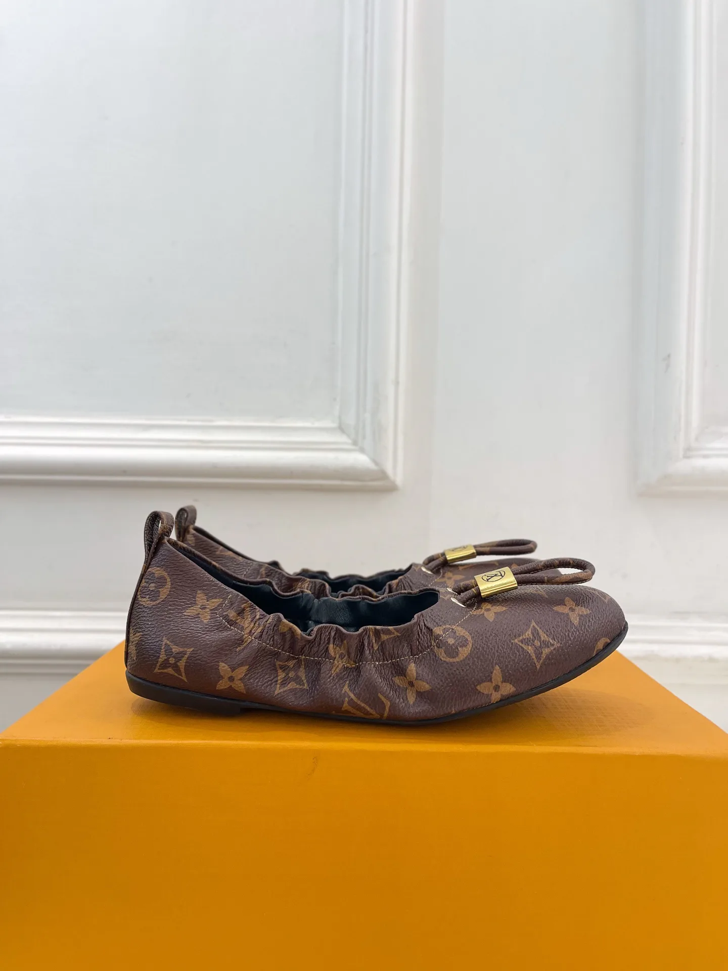 Балетки Женские Louis Vuitton 17646559