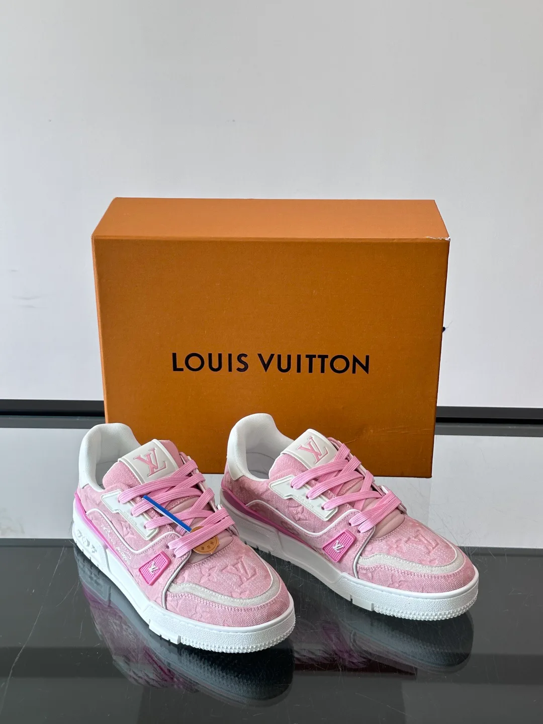 Кроссовки Мужские Louis Vuitton 17638791