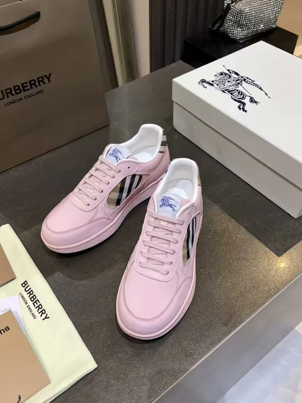 Кроссовки Женские Burberry 4180548