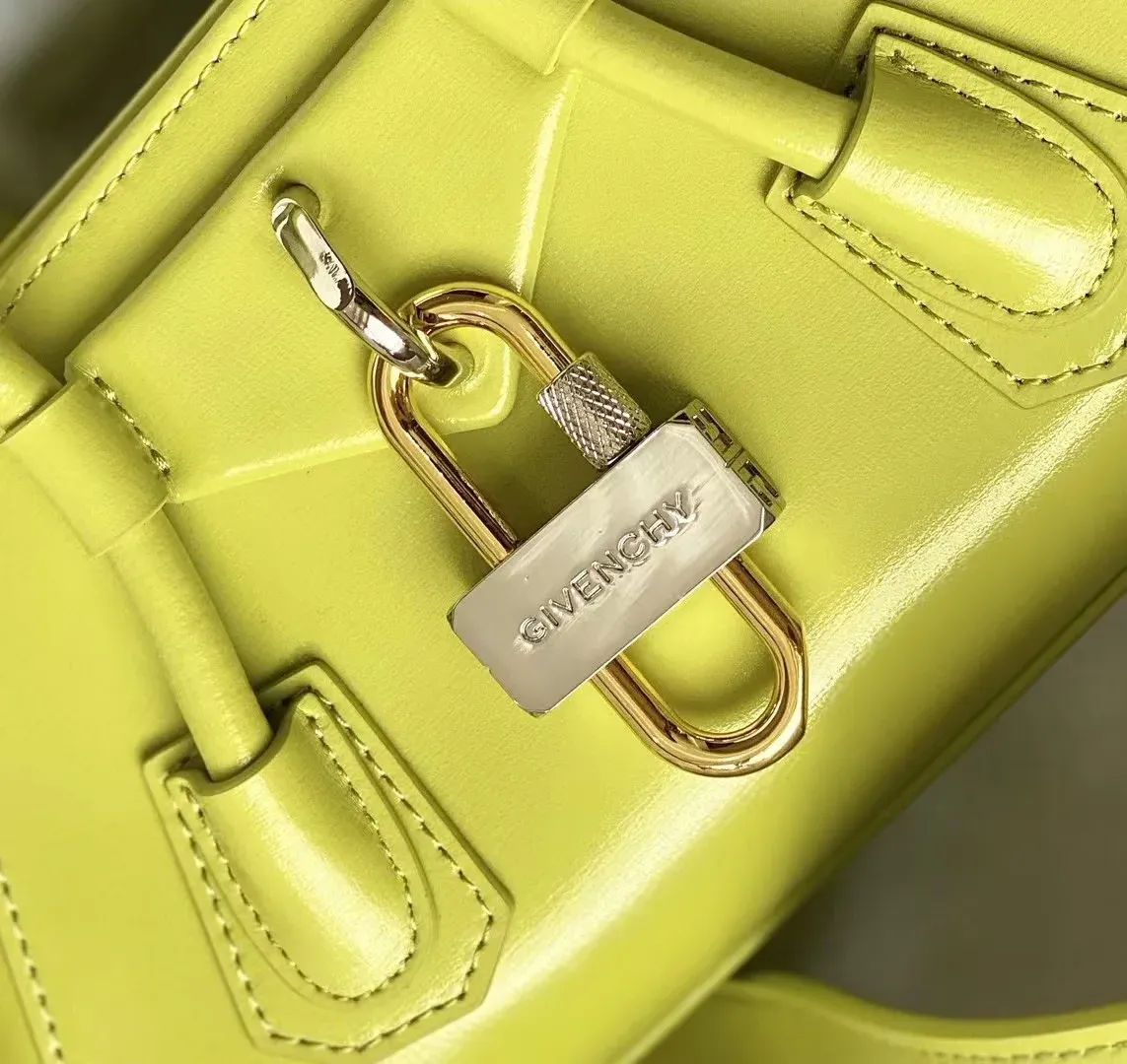 Сумки На Ремне Женские Givenchy 445228