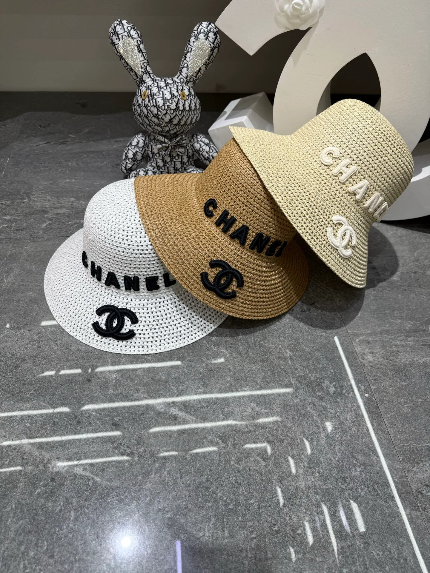 Головные Уборы Chanel 17498276