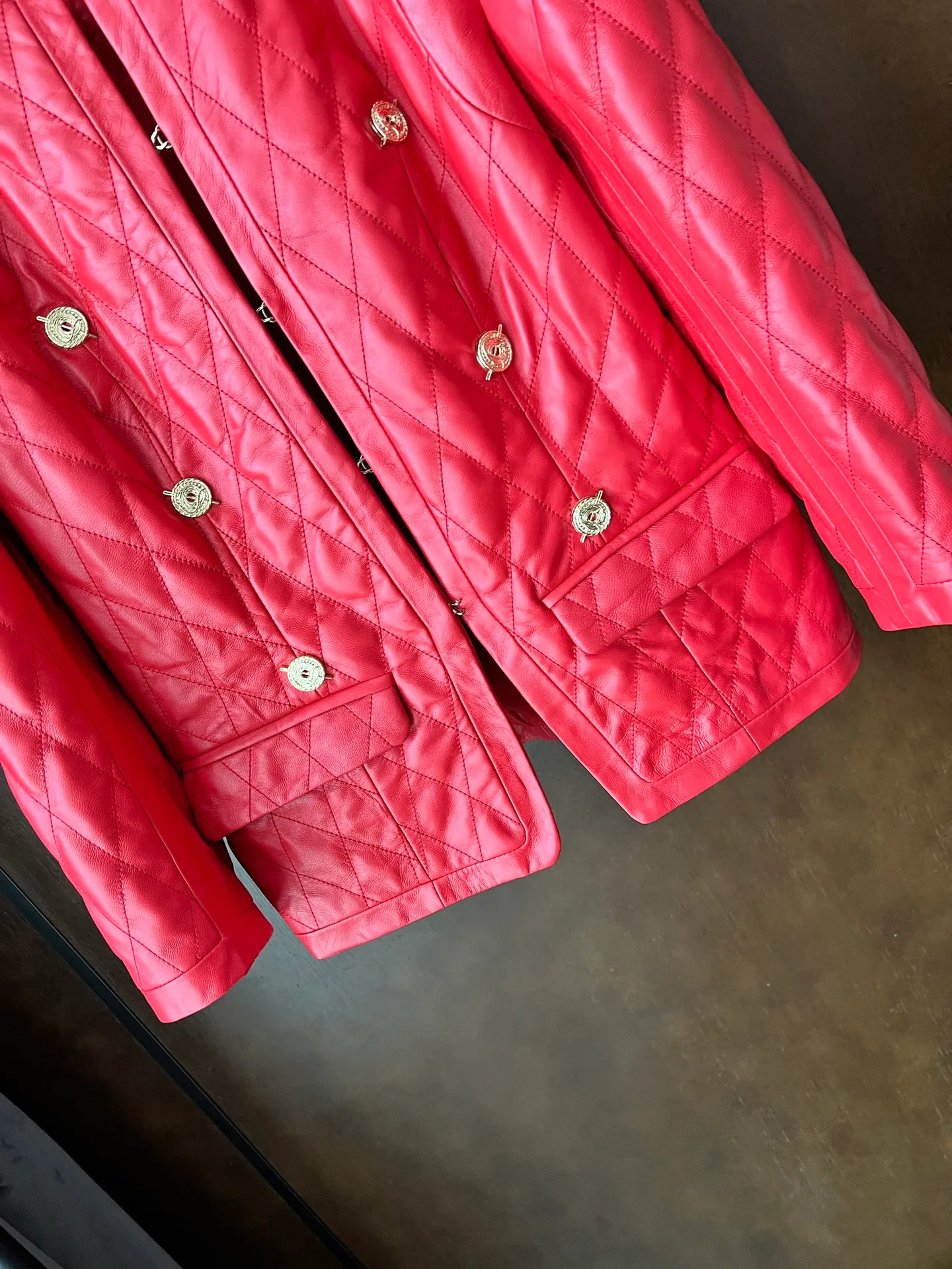 Кожаные Куртки И Дублёнки Женские Celine 9101660