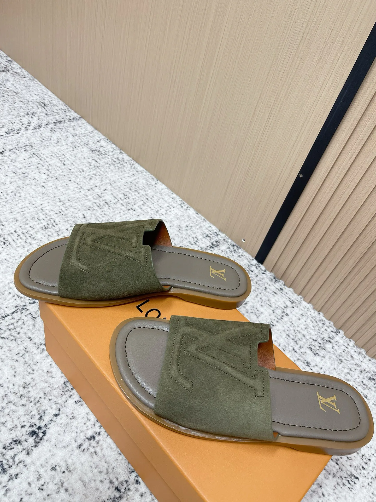 Сандалии Мужские Louis Vuitton 12785788