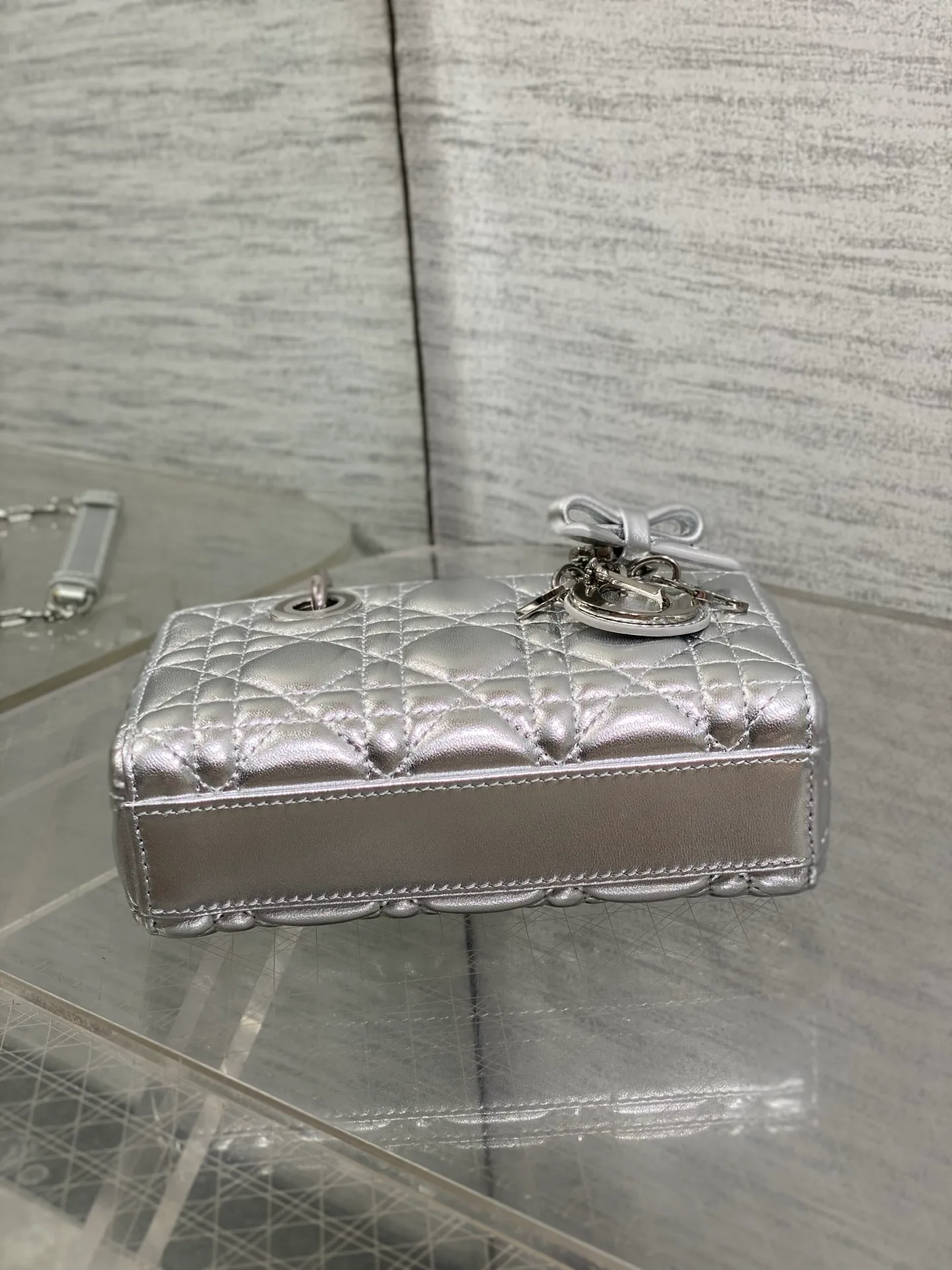 Классические Сумки Женские Christian Dior 17601489