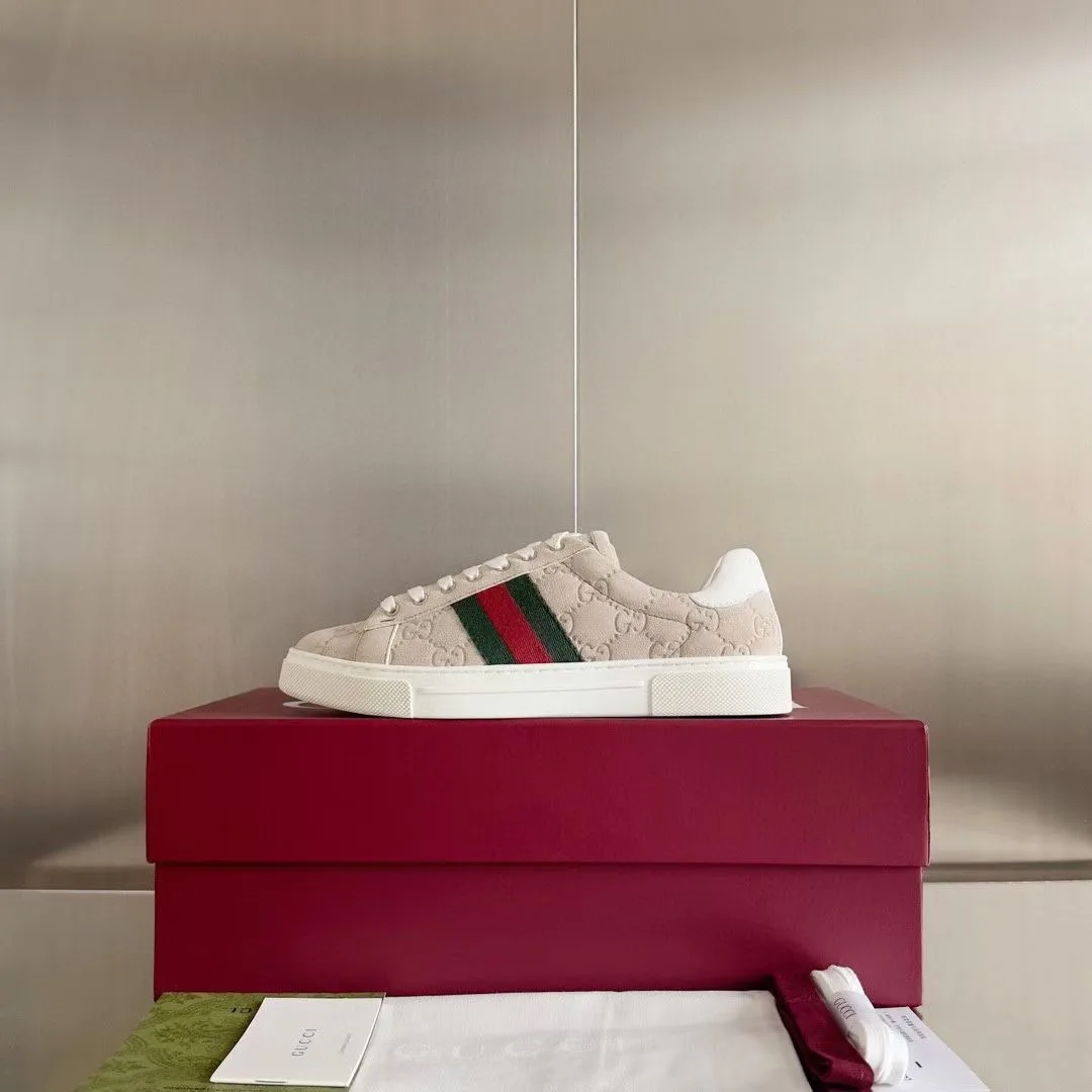 Кроссовки Женские Gucci 19081342