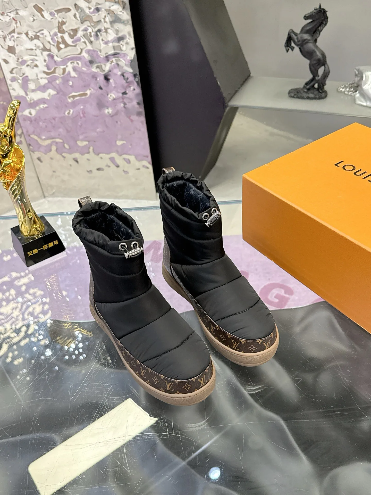 Угги Женские Louis Vuitton 841709