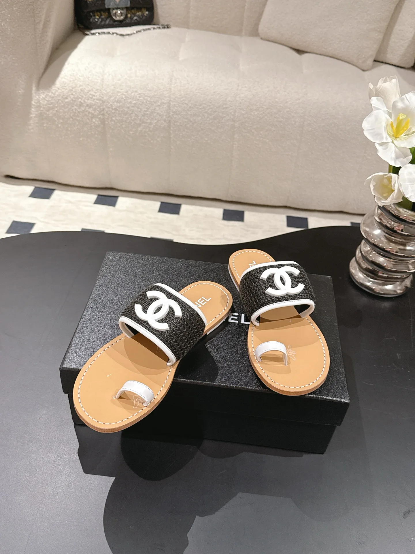Шлепанцы Женские Chanel 13108890