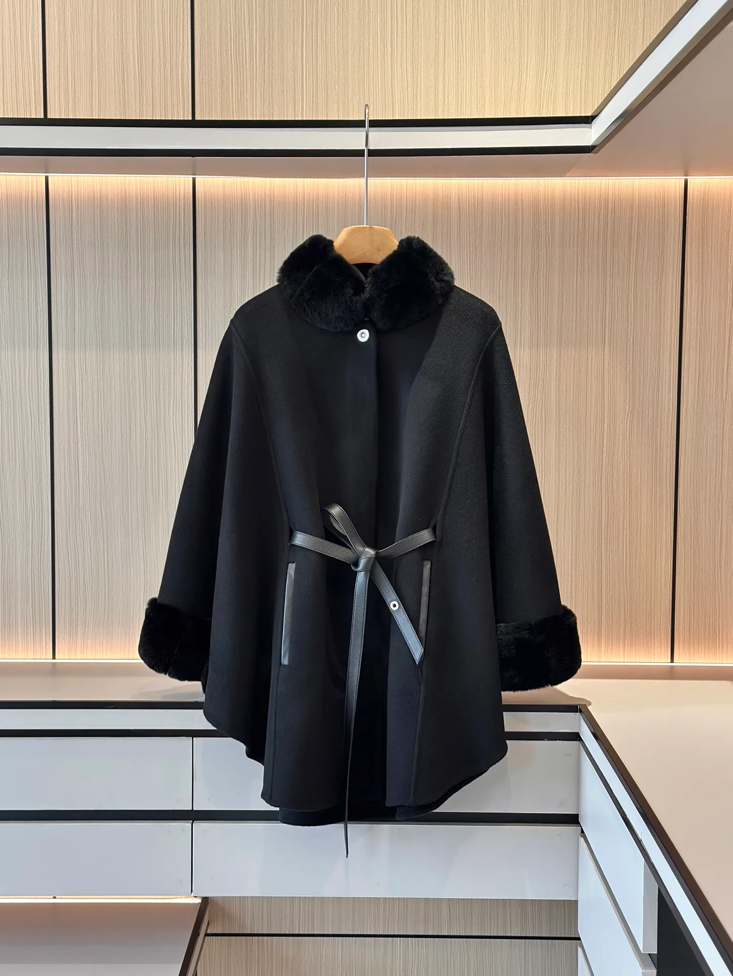 Пальто Женские Loro Piana 18706878