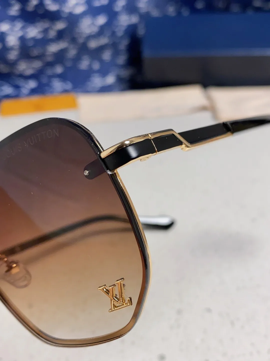 Очки Louis Vuitton 13135675