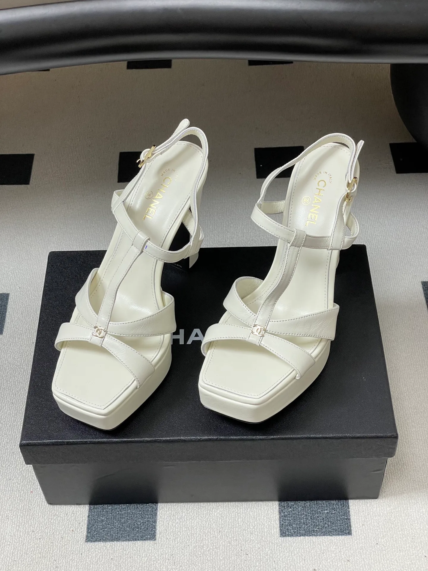 Босоножки Женские Chanel 12936262