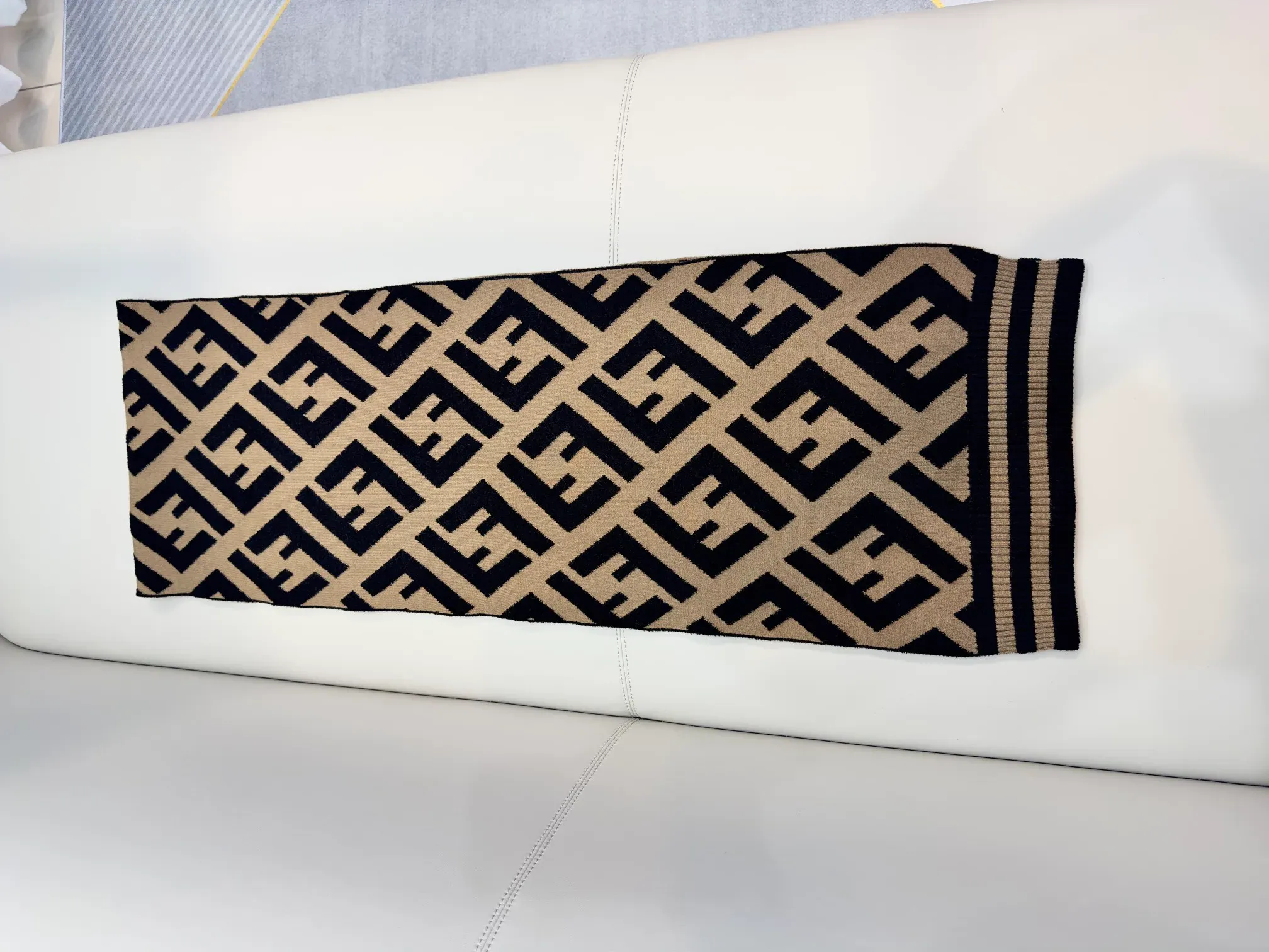 Шарфы Fendi 3219