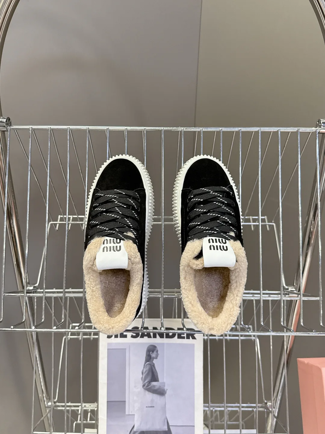 Кроссовки Женские Miu Miu 18693000