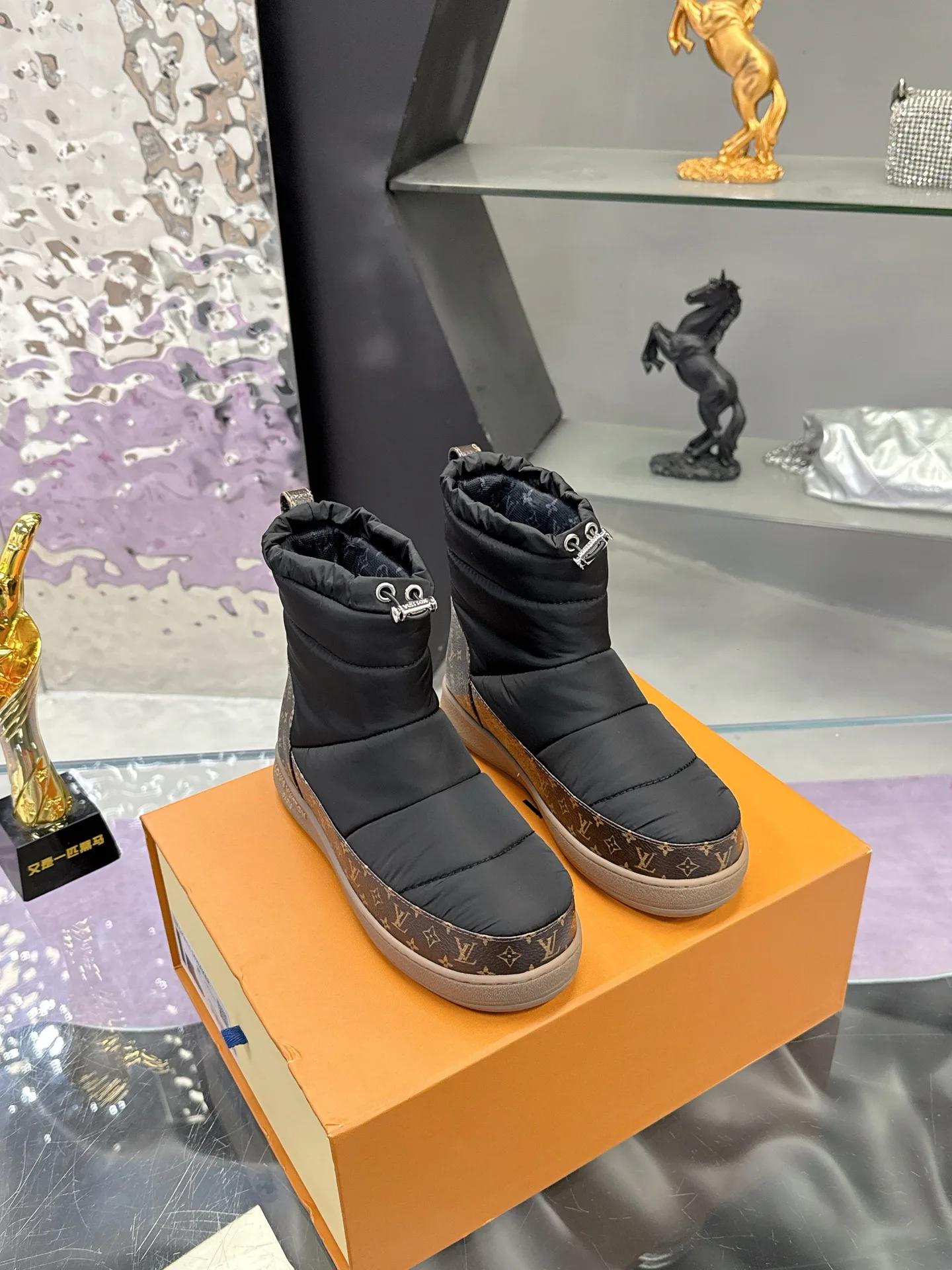 Угги Женские Louis Vuitton 841709