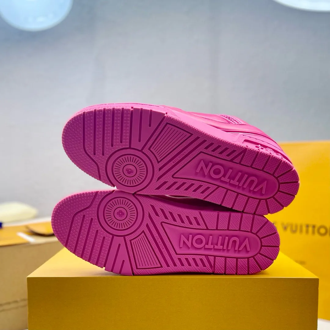 Кроссовки Женские Louis Vuitton 2679356