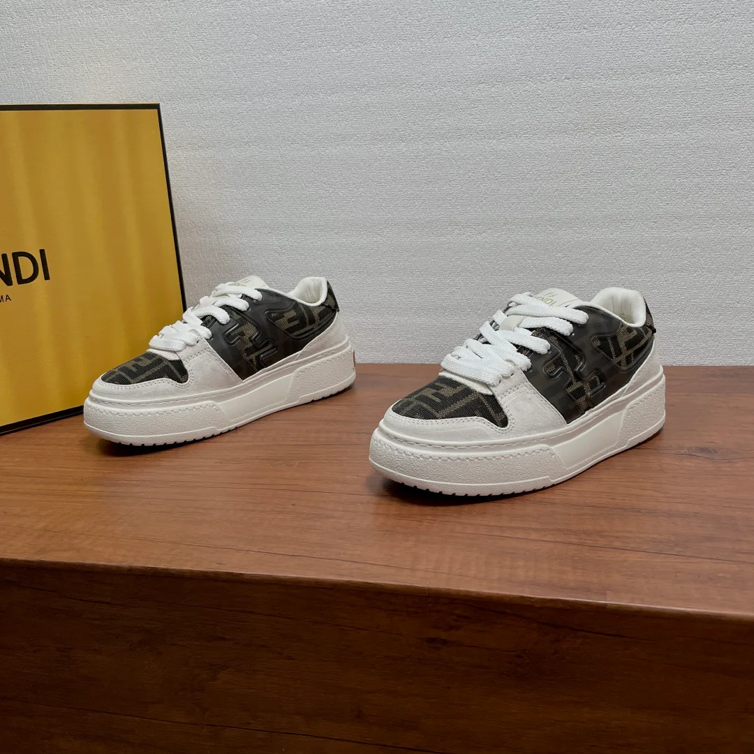 Кроссовки Женские Fendi 18626500