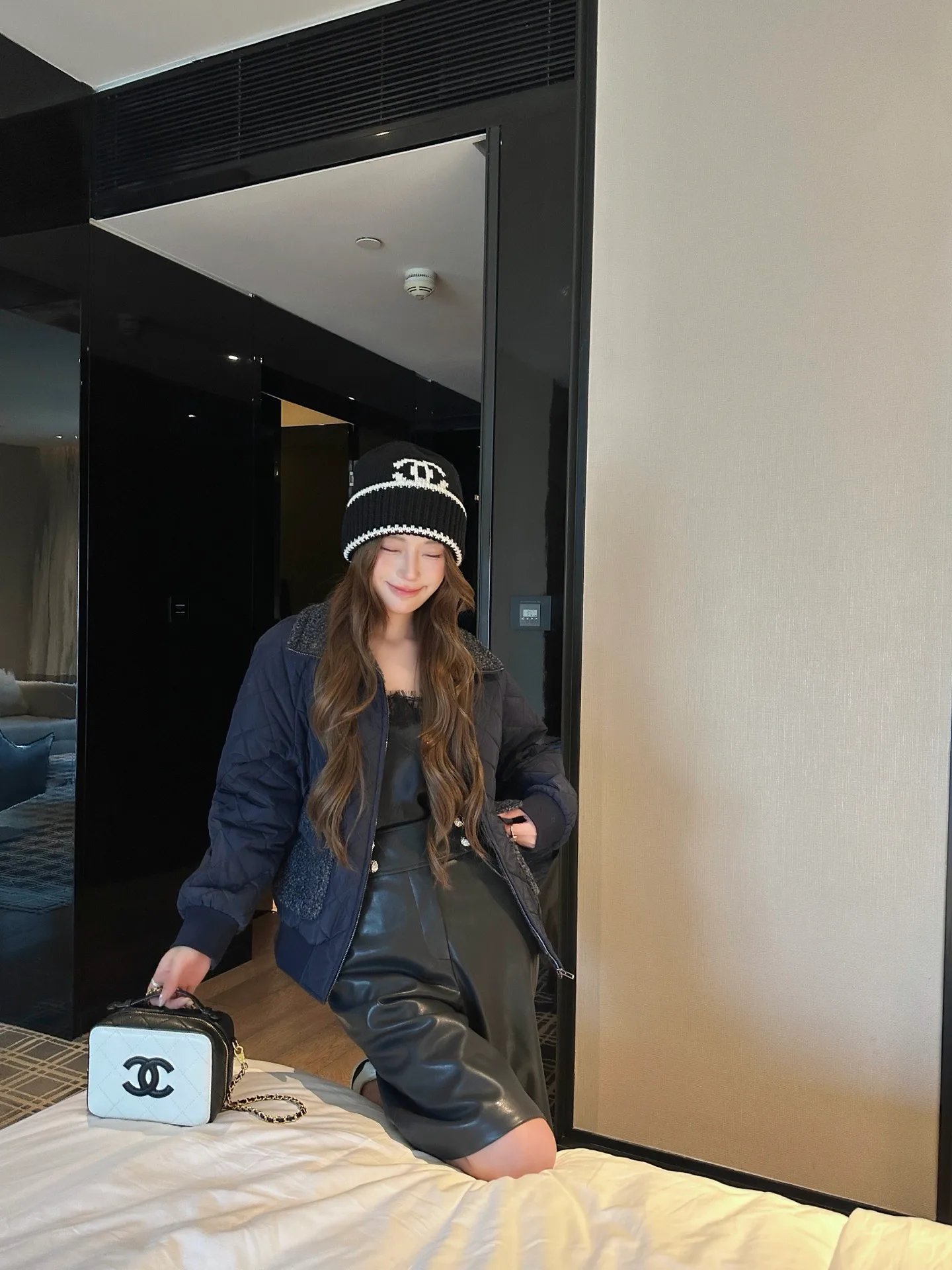 Куртки И Пуховики Женские Chanel 19503142