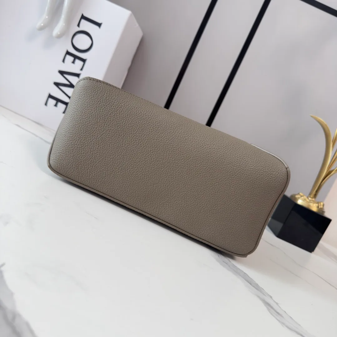 Классические Сумки Женские Loewe 13401808