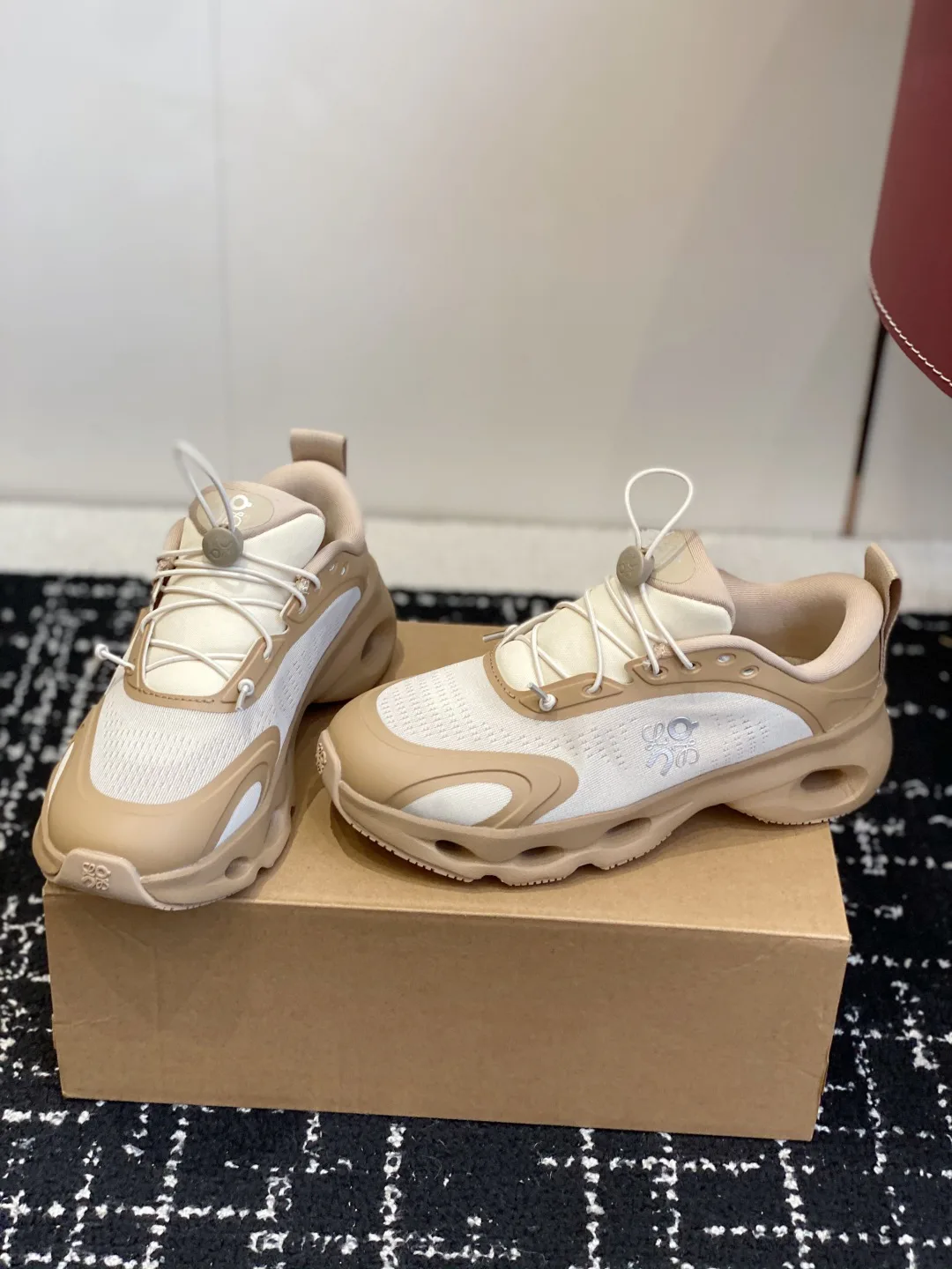 Кроссовки Женские Loewe 133127