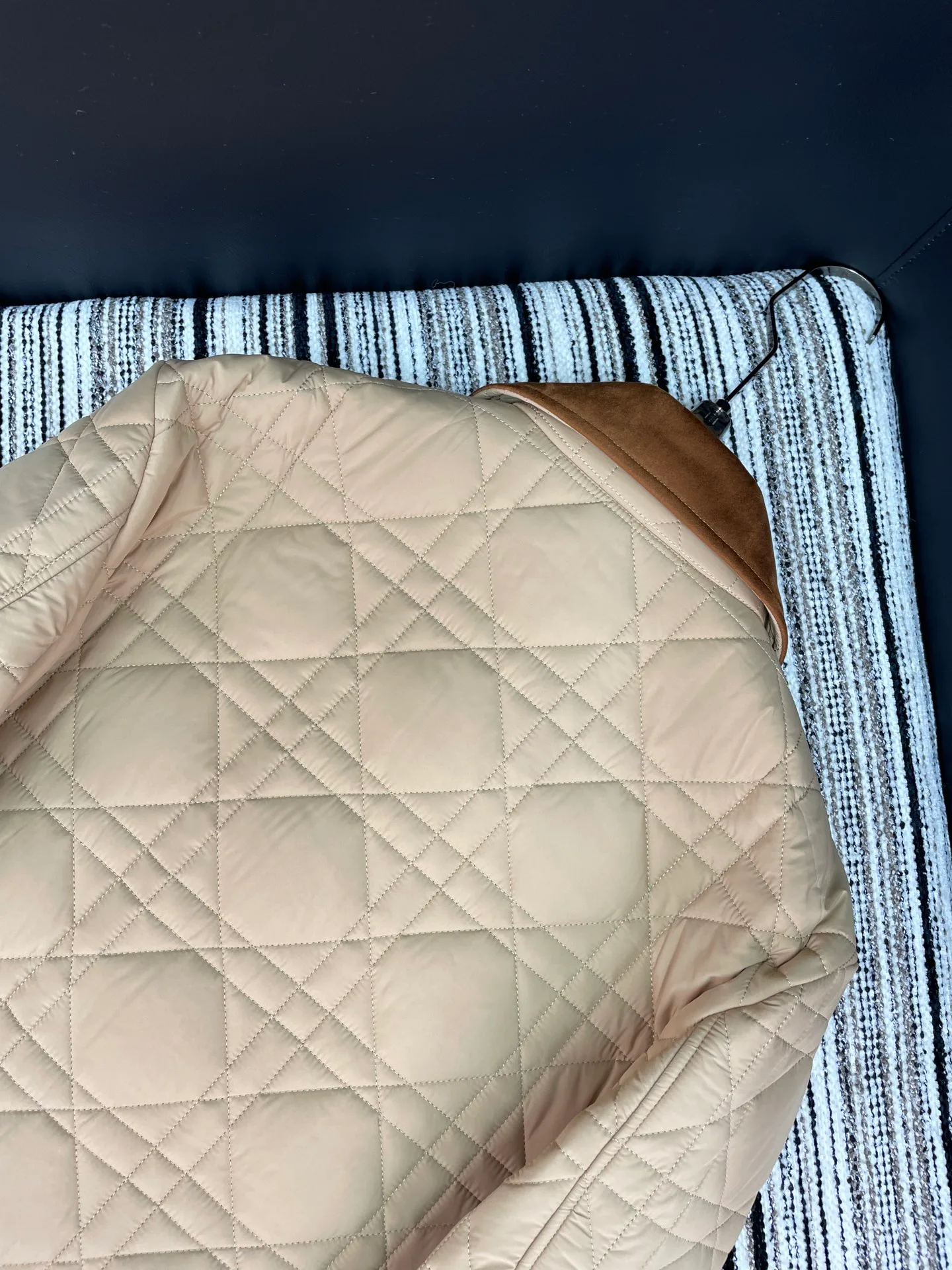 Куртки И Пуховики Женские Christian Dior 199129