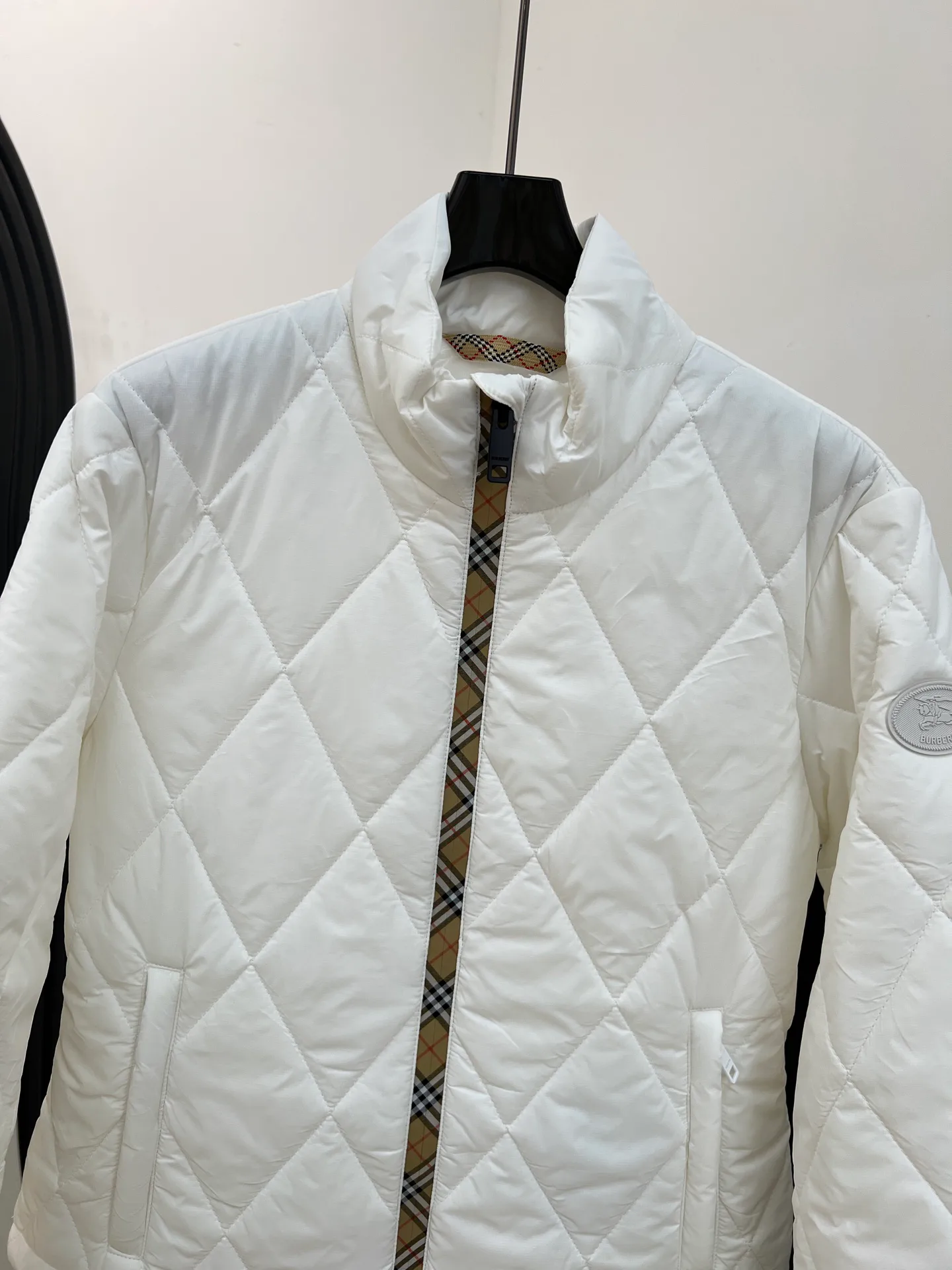 Куртки И Пуховики Женские Burberry 18930027