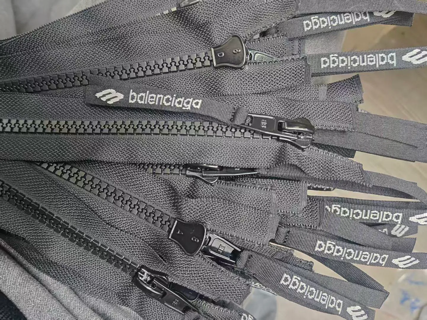 Свитшоты И Худи Мужские Balenciaga 10452250