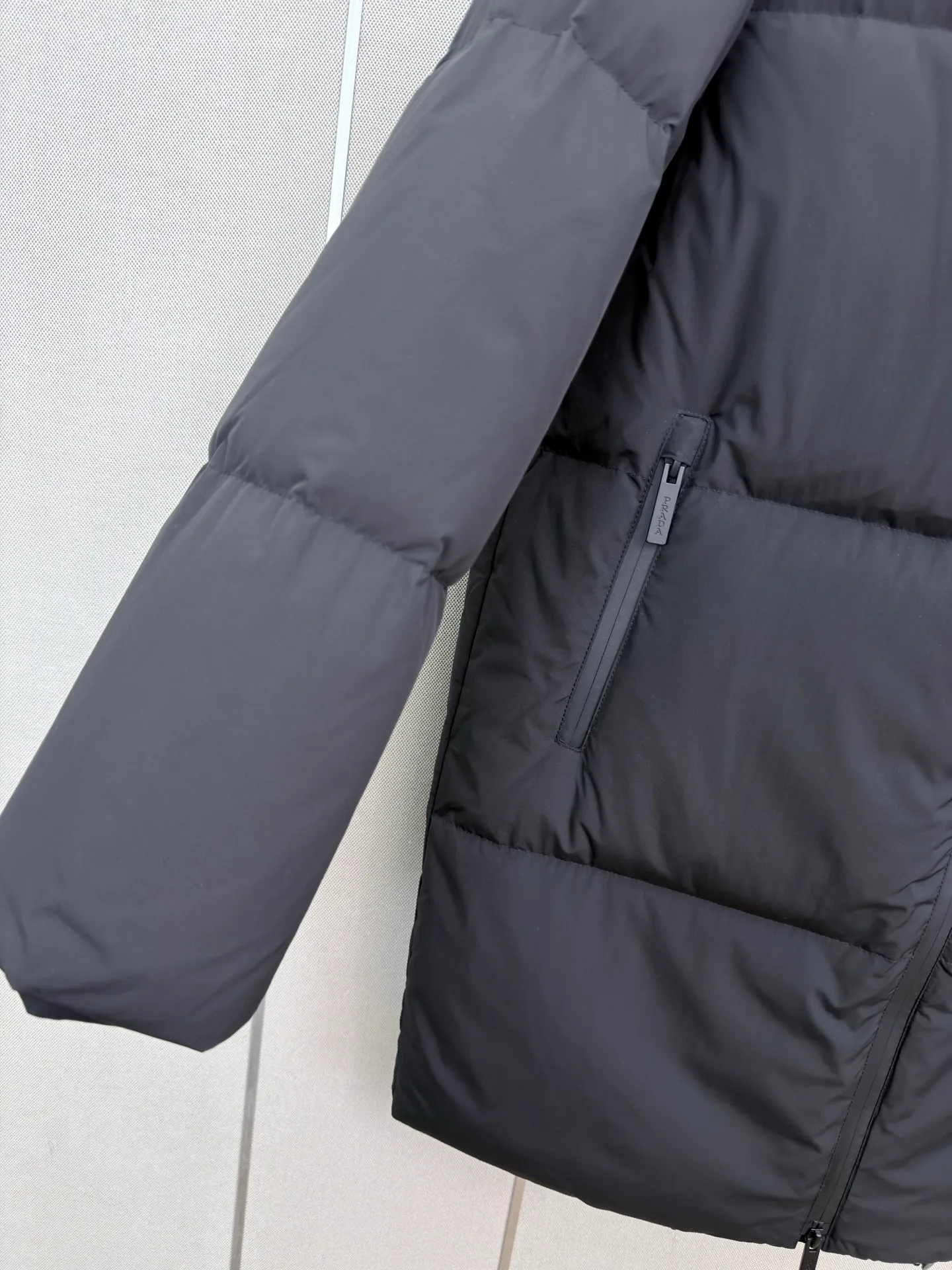 Куртки И Пуховики Женские Prada 18226288