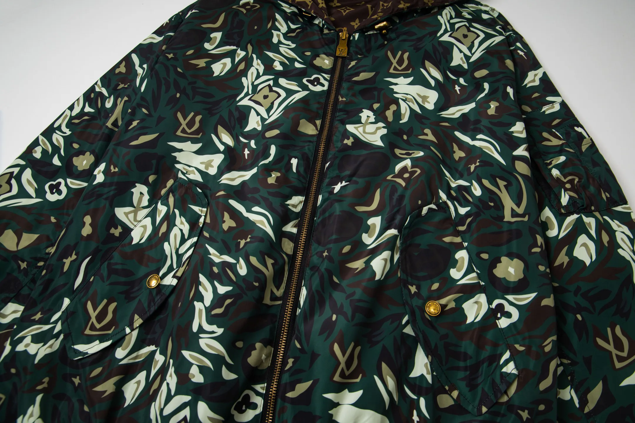 Куртки И Пуховики Женские Louis Vuitton 790037