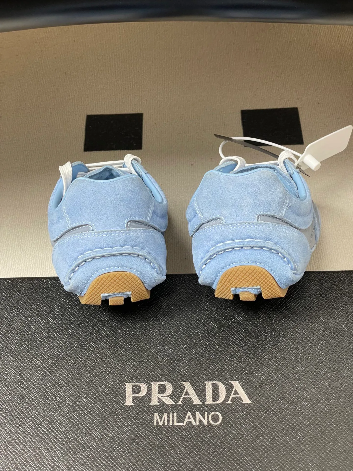 Кроссовки Женские Prada 9700339