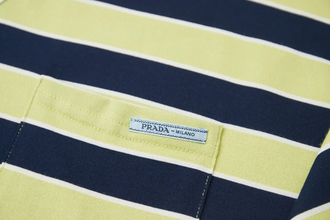 Футболки Женские Prada 11109339