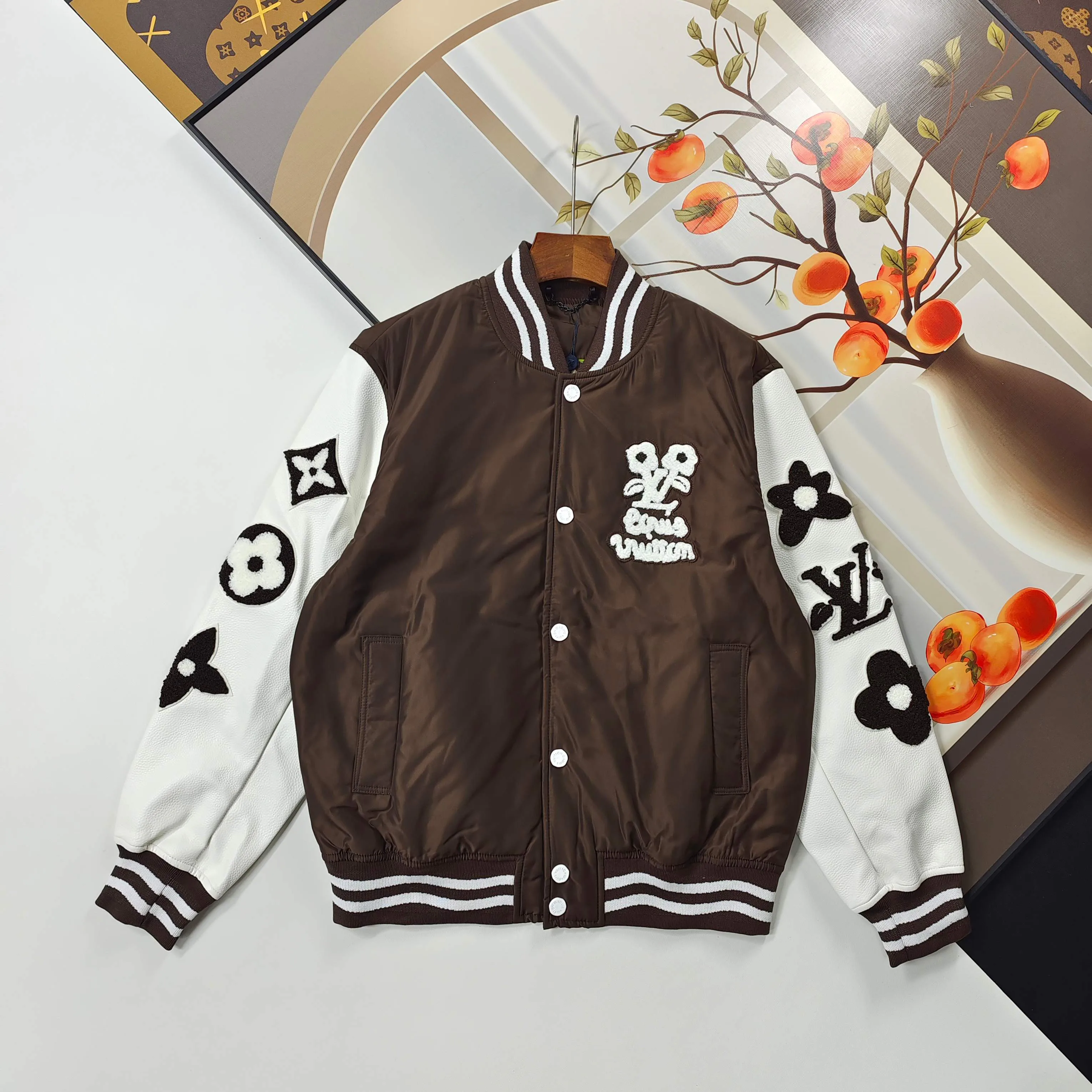 Куртки И Пуховики Женские Louis Vuitton 212677