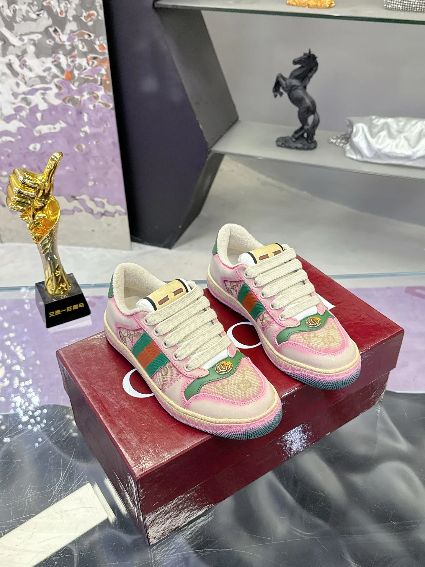 Кроссовки Женские Gucci 17530444