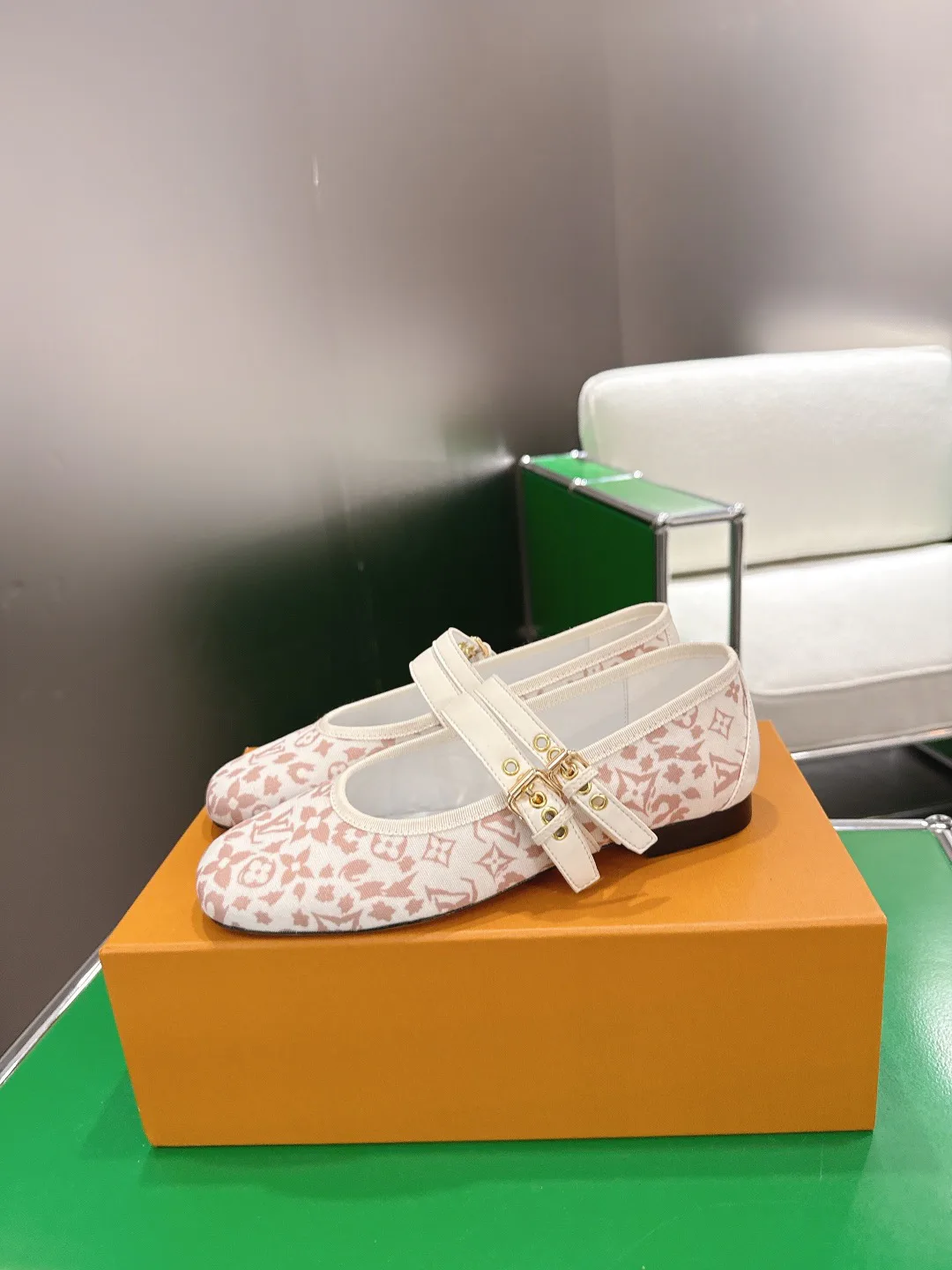 Туфли Женские Louis Vuitton 11703546